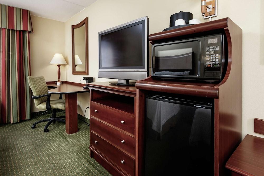 Hampton Inn & Suites Navarre Εξωτερικό φωτογραφία