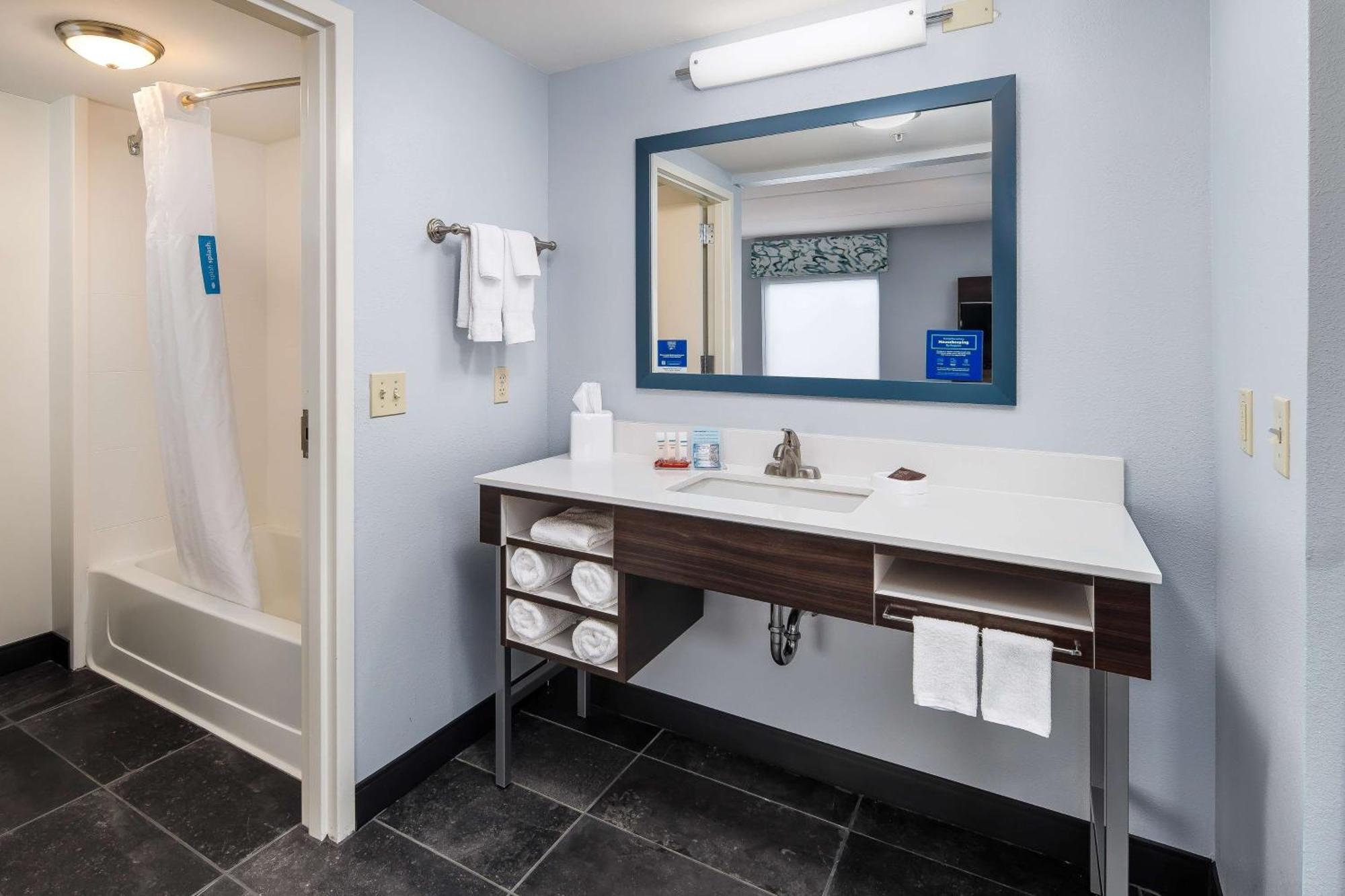 Hampton Inn & Suites Navarre Εξωτερικό φωτογραφία