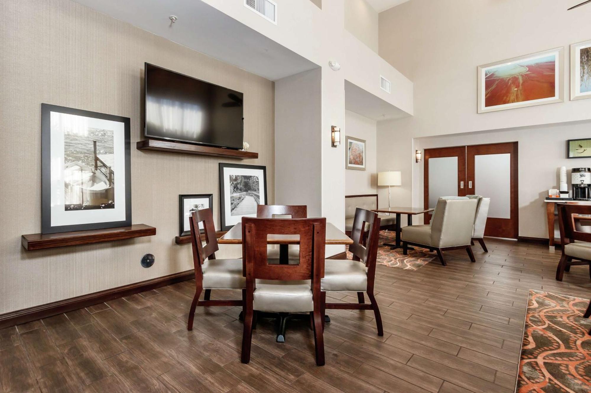 Hampton Inn & Suites Navarre Εξωτερικό φωτογραφία