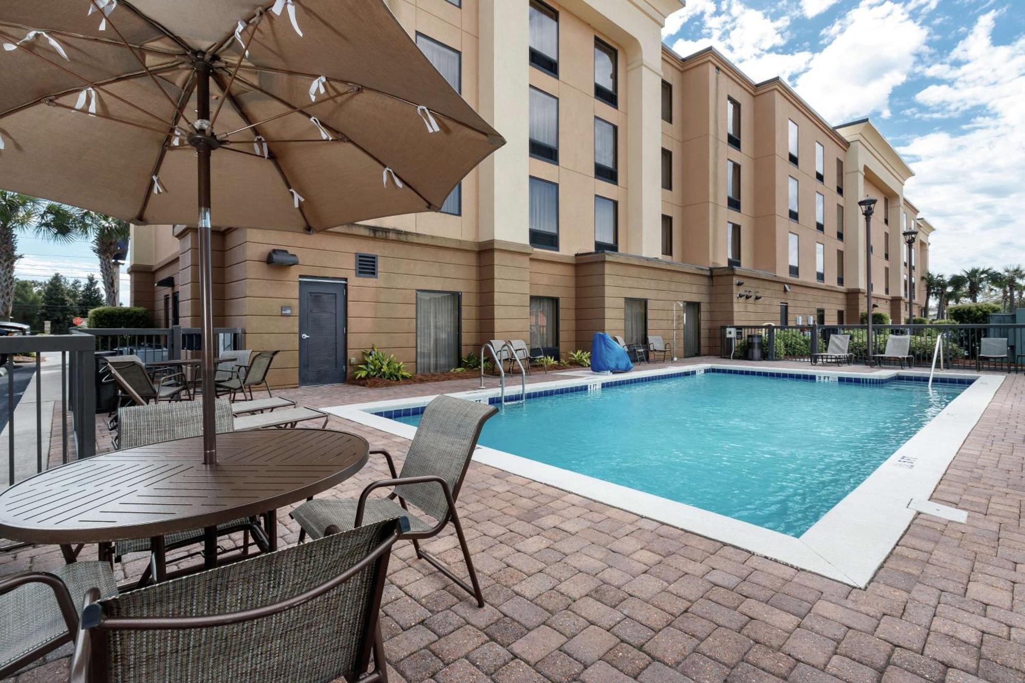 Hampton Inn & Suites Navarre Εξωτερικό φωτογραφία